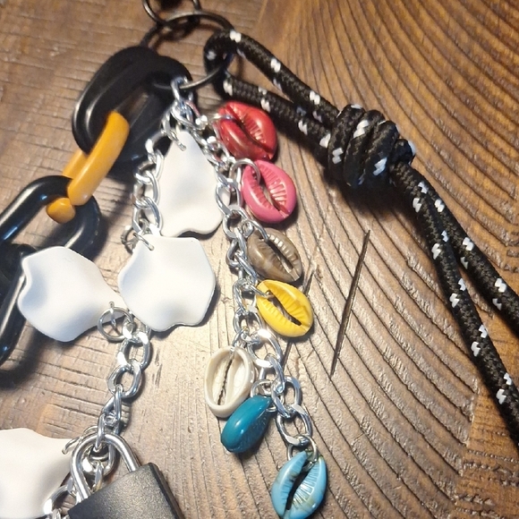 Multicolor Charm Keychain with Black Clip - Picture 5 of 9